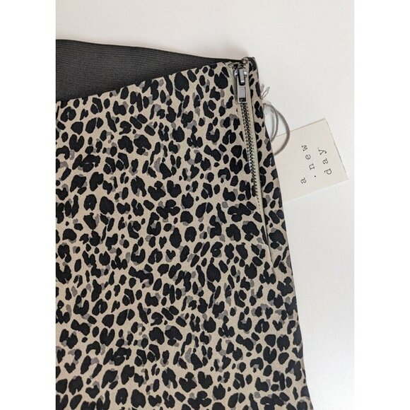 WOMEN'S LEOPARD PRINT SKINNY ANKLE LENGTH PANTS - A NEW DAY - SIZE 0 - NEW - Picture 4 of 6